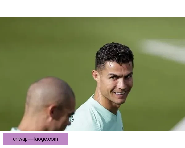 2025欧冠瑞士轮首秀赛制创新引发球迷热议